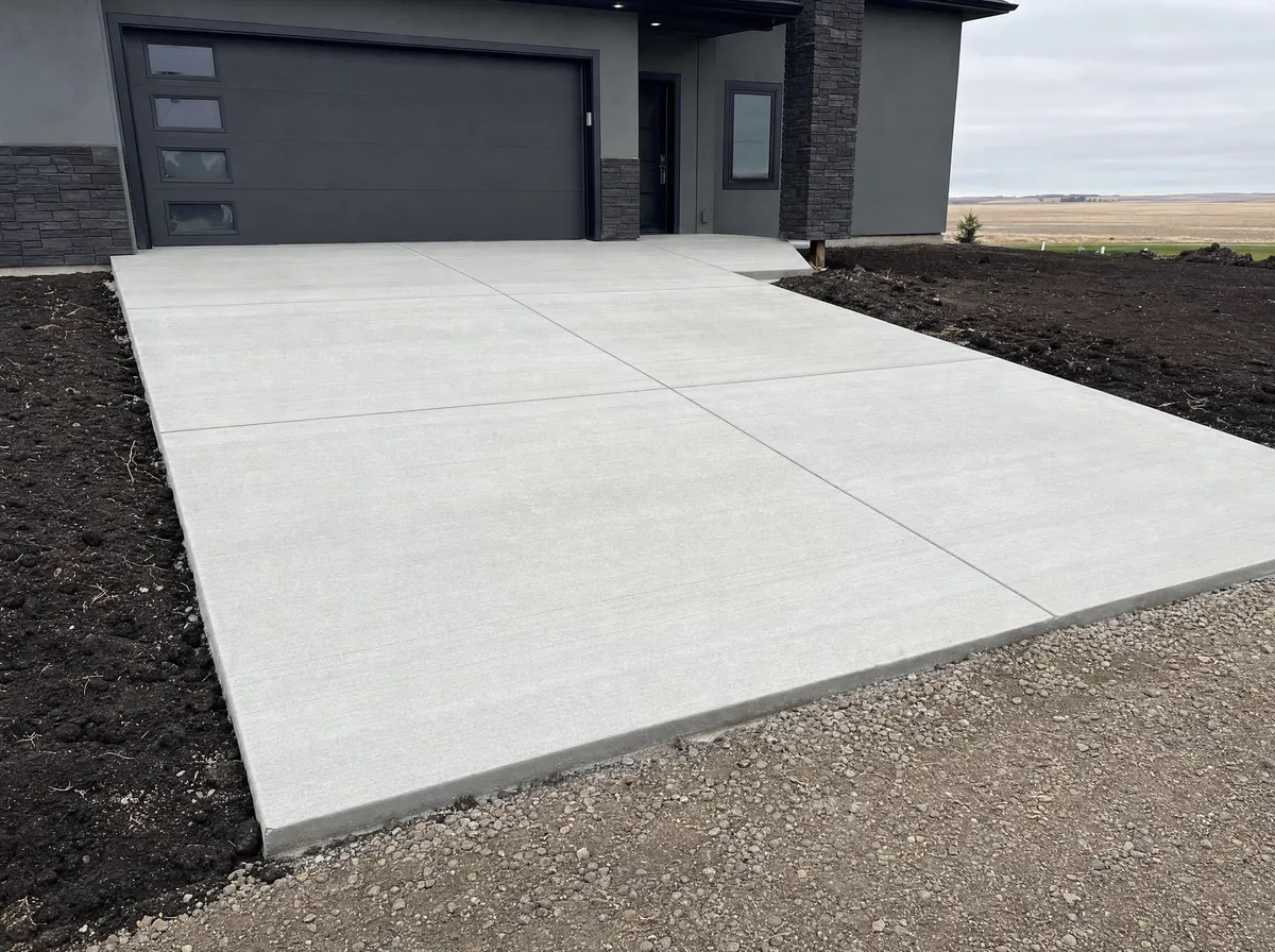 Driveway apron & flatwork